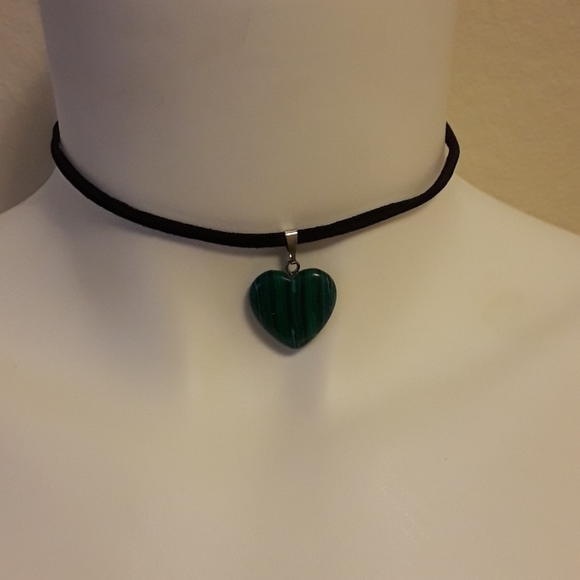 heart pendent choker necklace - Picture 2 of 3